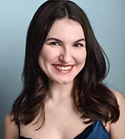 Claire Capra headshot