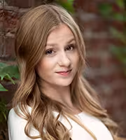 Grace Jacobson headshot