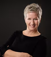 Ann Elise Schoenecker headshot